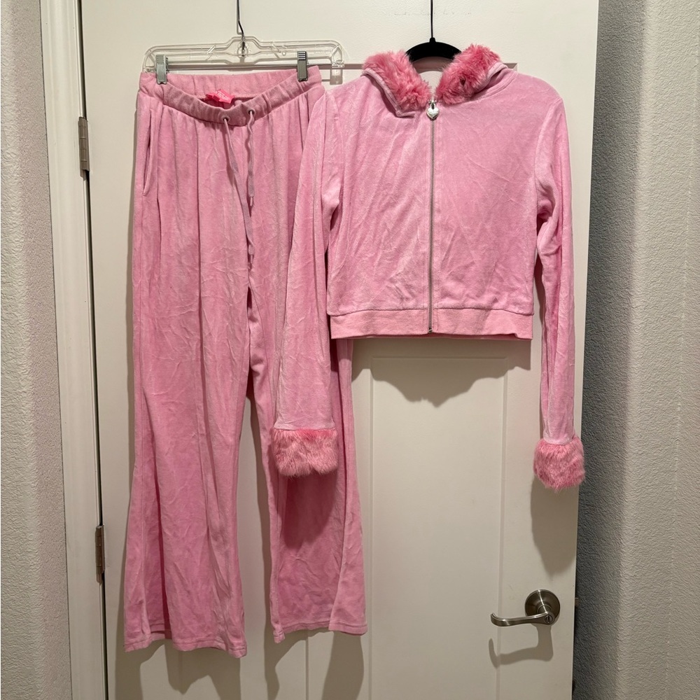 Sugar thrillz track suit fuzzy hoodie and sleeves